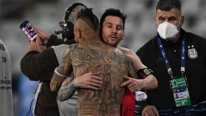 Arturo Vidal Sends ‘Alien’ Lionel Messi Emotional Message [WATCH]