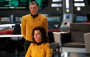 Anson Mount as Captain Pike and Rebecca Romijn as Number One in "Star Trek: Discovery"