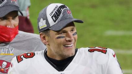 Bucs’ Tom Brady Breaks Silence on Aaron Rodgers-Packers Drama