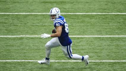 Jets Should Make a Play for Versatile Super Bowl Champion Tight End