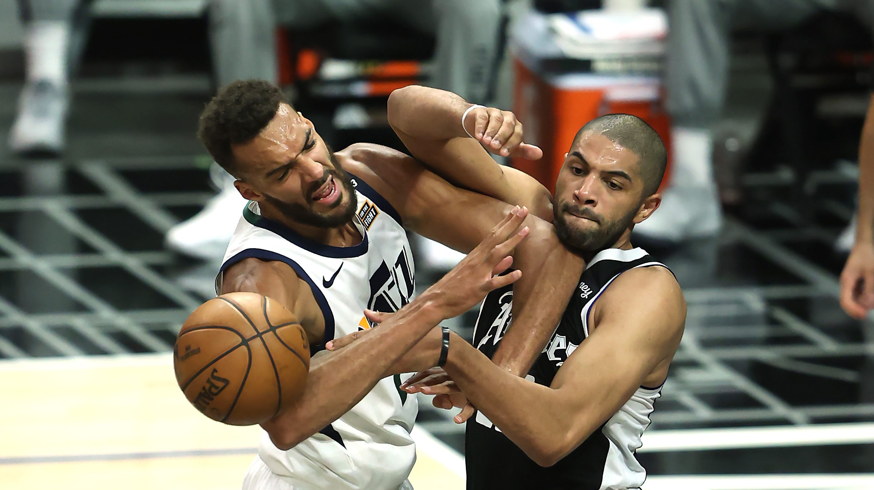 30 Years After Tragedy Clippers Batum Shines In New Postseason Role Heavy Com