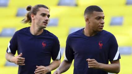 Ronaldo & Mbappe Could Affect Griezmann’s Barcelona Future: Report