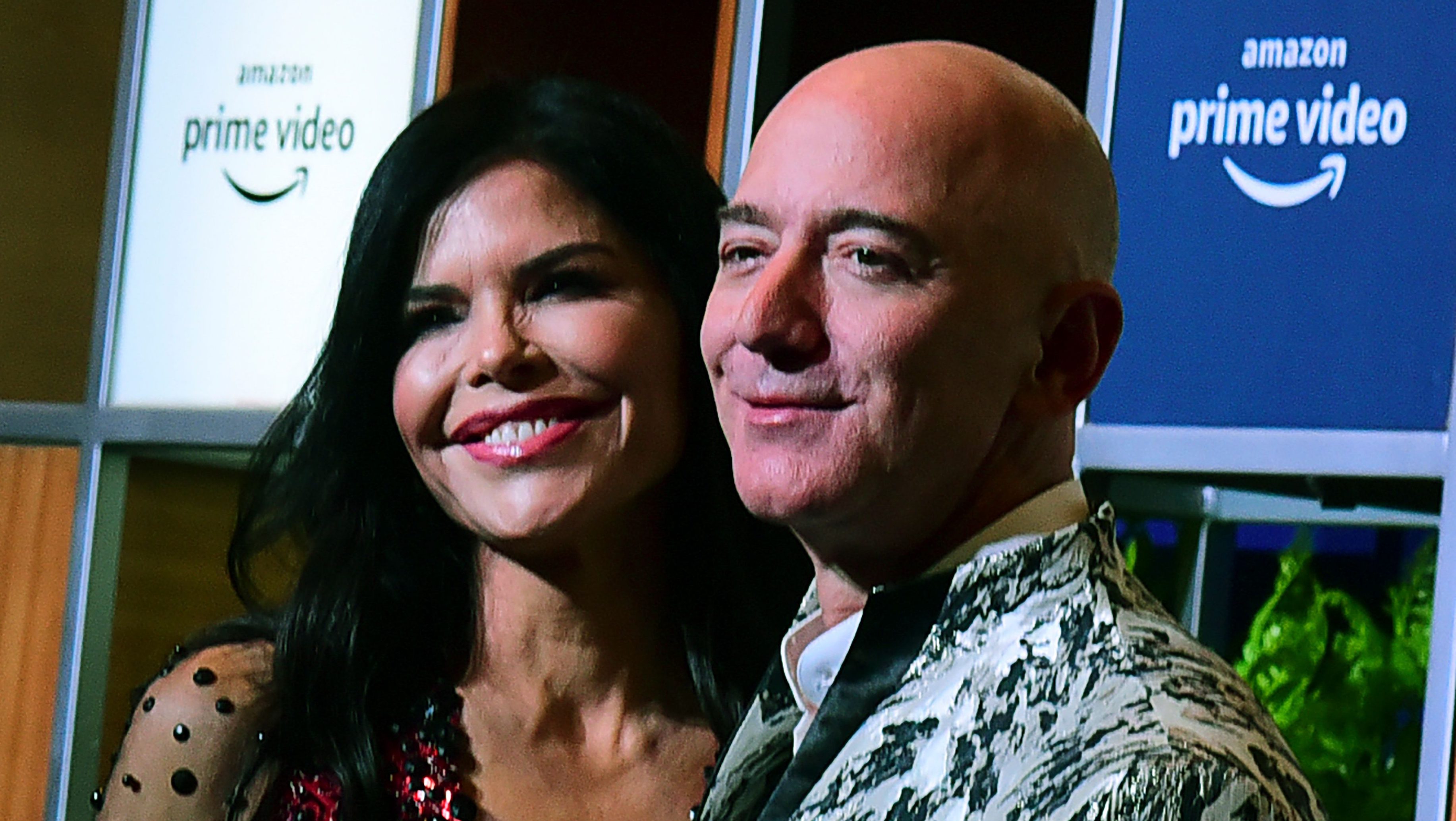 Jeff Bezos' Girlfriend Lauren Sanchez: 5 Fast Facts