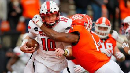 Steelers Re-Sign Former Oklahoma State Linebacker