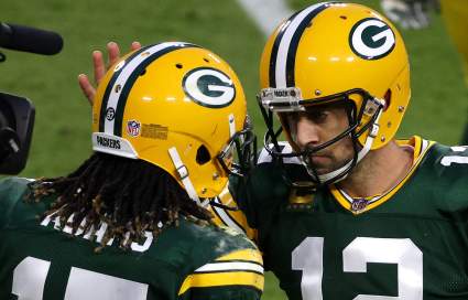 Twitter Roasts Aaron Rodgers & Davante Adams for Last Dance Reference