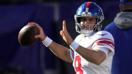 Giants Legend Phil Simms Sounds Off on Daniel Jones Debate