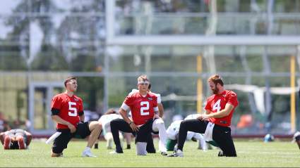 Alternate Reality Exists Where Unlikely Star Emerges at QB for Jets