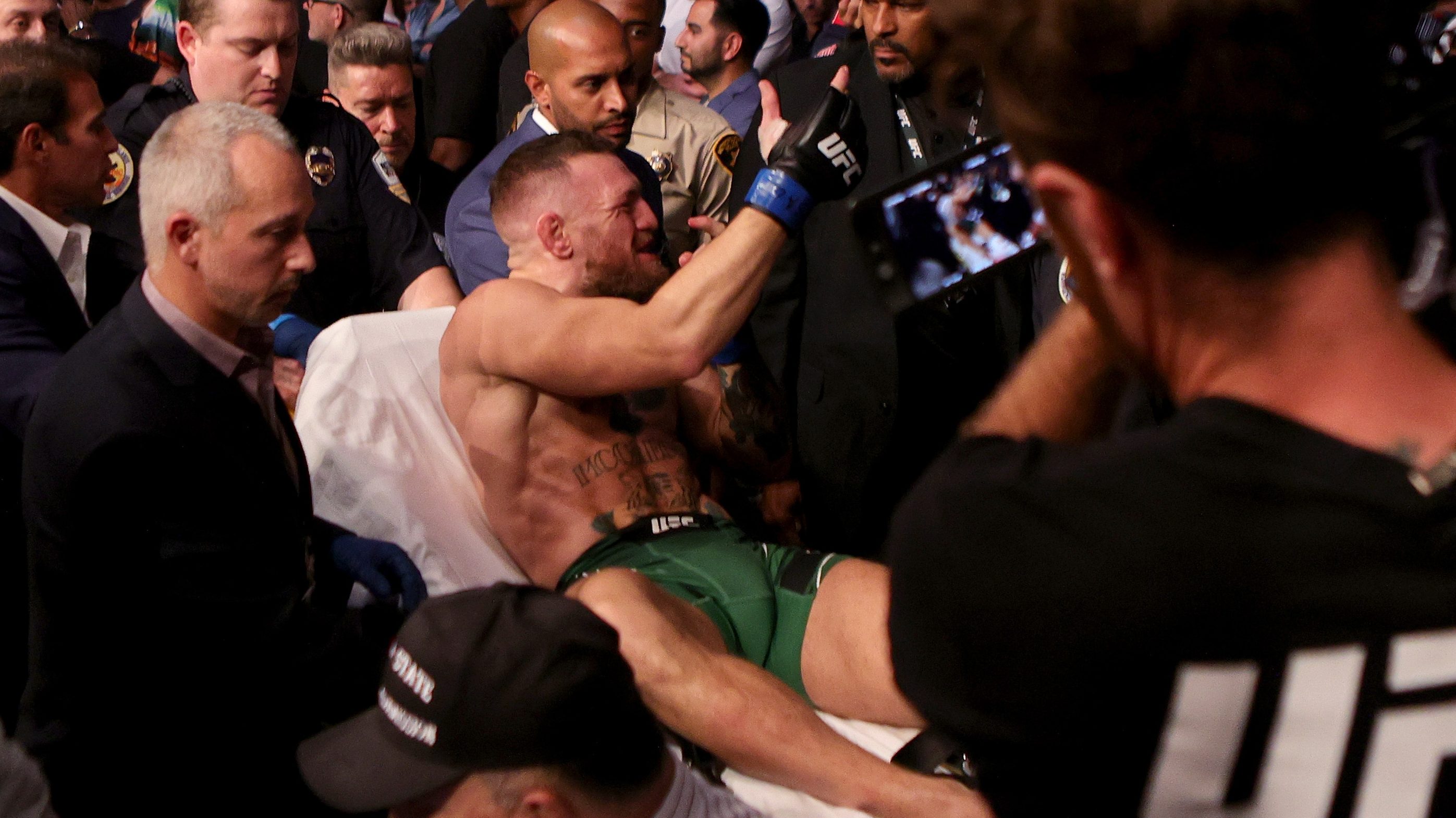 UFC 264: Dustin Poirier wins, Conor McGregor injures ankle