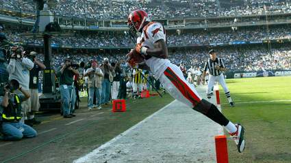 Retired 6-Time Pro Bowler Heads to Las Vegas to ‘Tryout for the Raiders’