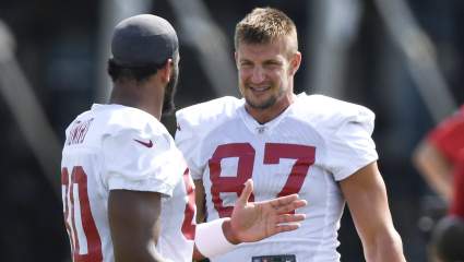 Bucs Tight Ends Send Strong Messages to Lightning