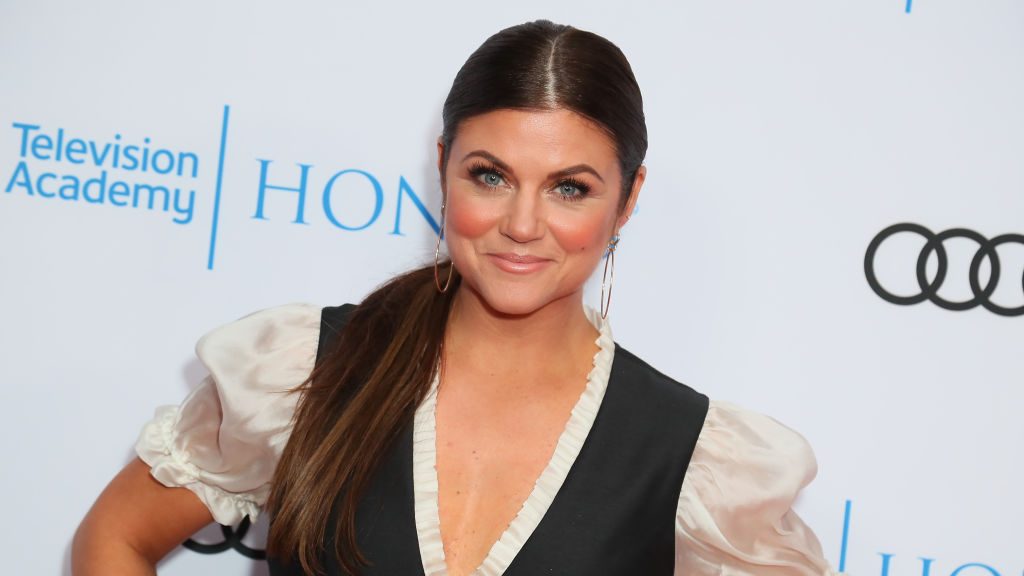 Tiffani Thiessen On Her “Deliciousness” Castmates