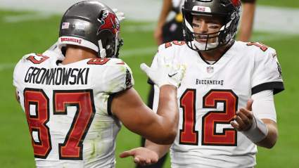 Tom Brady, Rob Gronkowski Get Shout Outs at Stanley Cup Parade