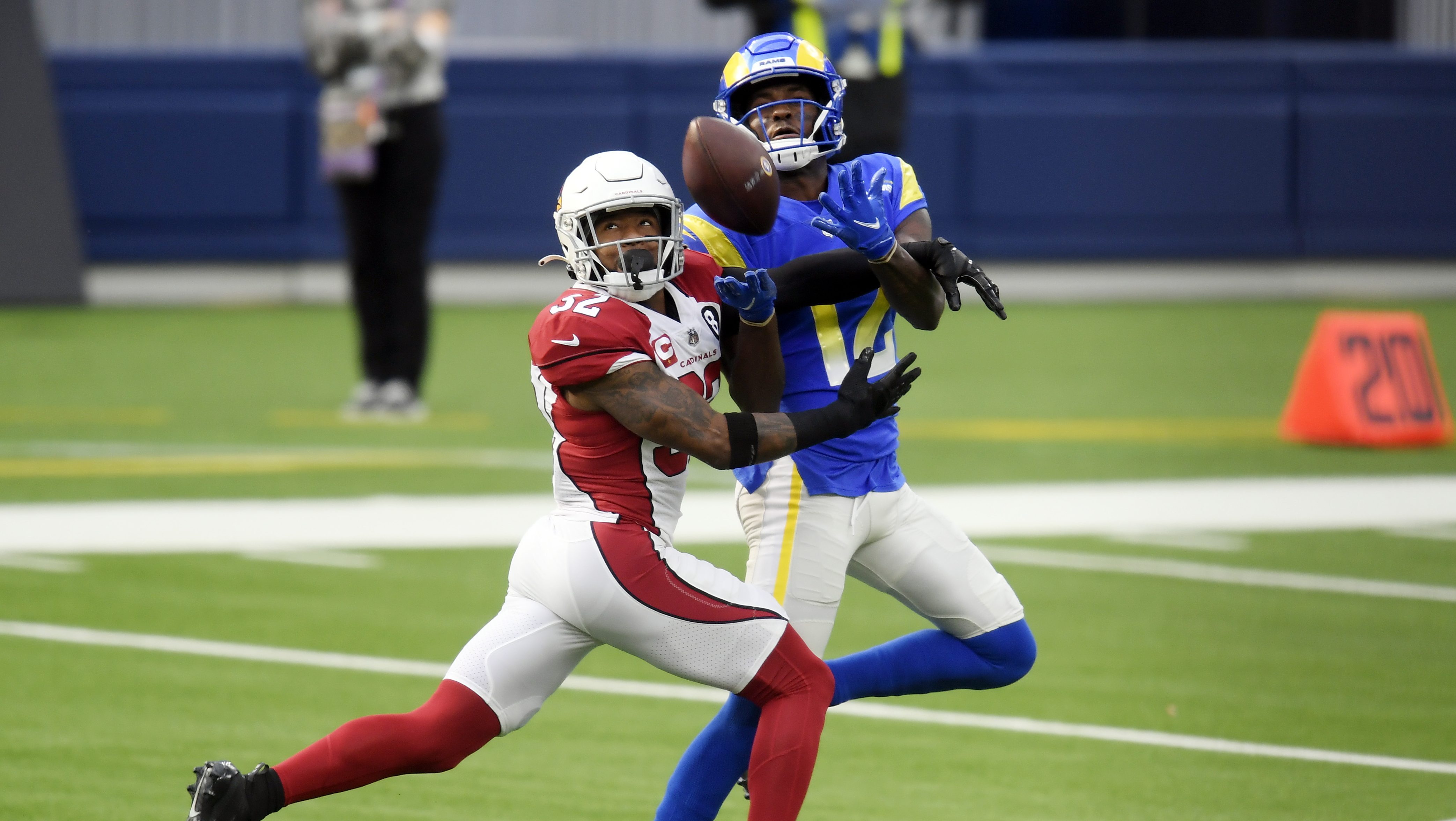 Los Angeles Rams quarterback Matthew Stafford finds wide receiver Van  Jefferson to convert on fourth down