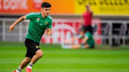 Barcelona Signs Teenager Dubbed the ‘Austrian Messi’ on Loan