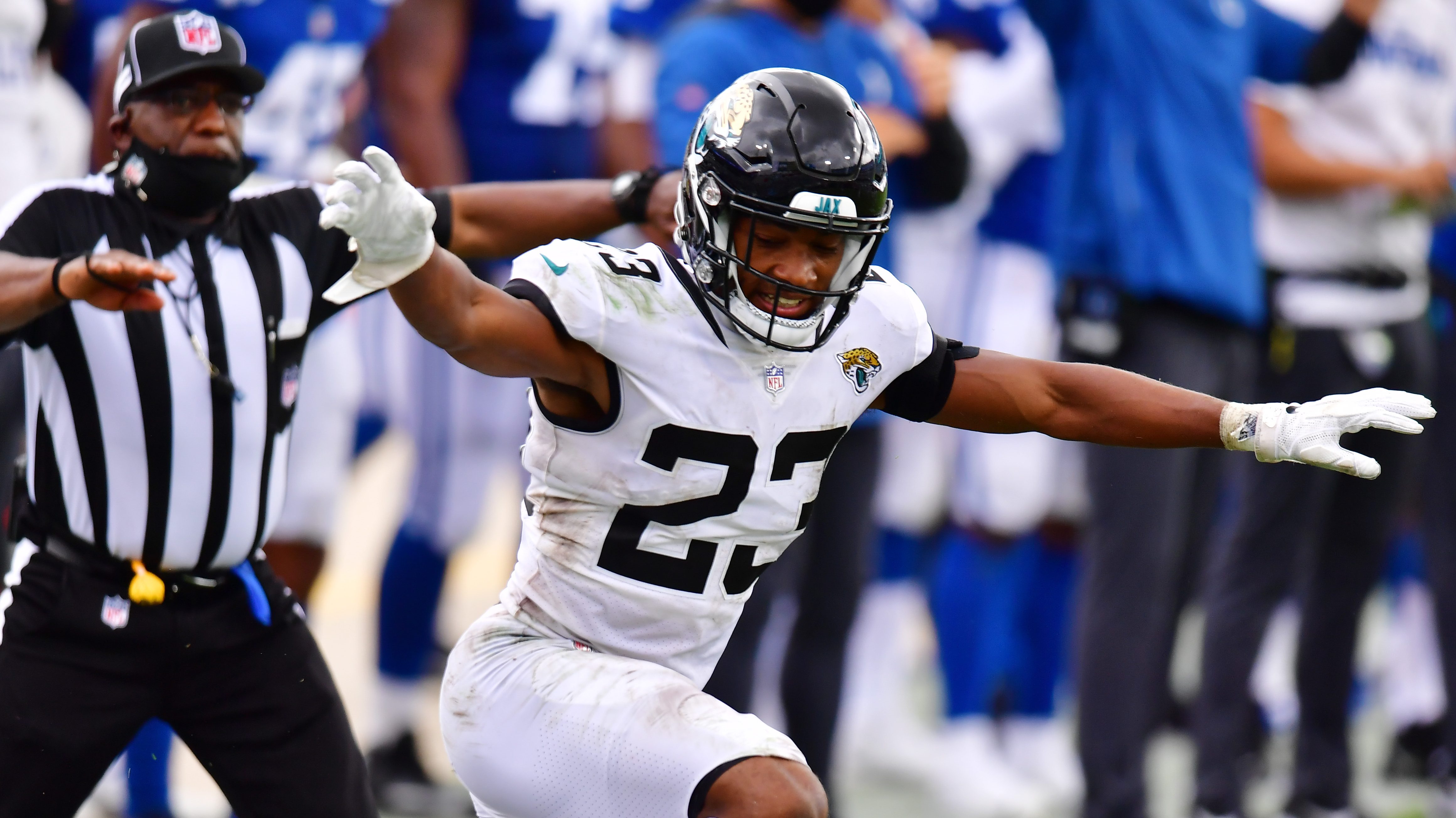 Jaguars trade 2020 first-round CB C.J. Henderson to Panthers for