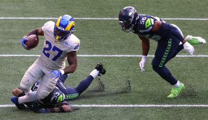 Darrell Henderson Leaves L.A. Rams Practice With Thumb Injury: Report