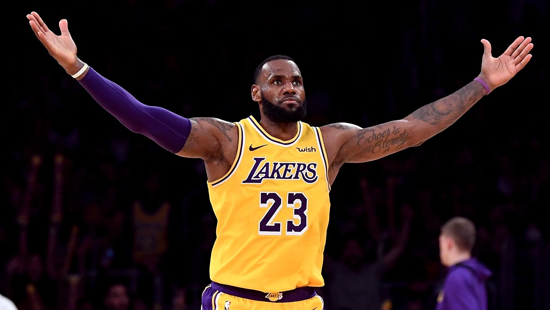 LeBron James Reacts to Lakers Loaded Free Agency Haul