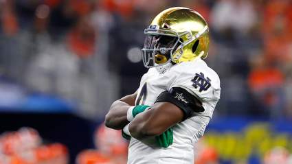Raiders Re-Sign Former Standout Notre Dame Linebacker