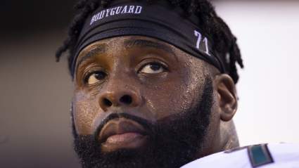 Bears Signing 9-Time Pro Bowl Vet Amid Offensive Line Issues