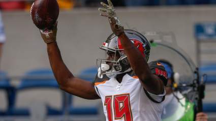 Breshad Perriman Connects With Herman Moore for First Time [WATCH]