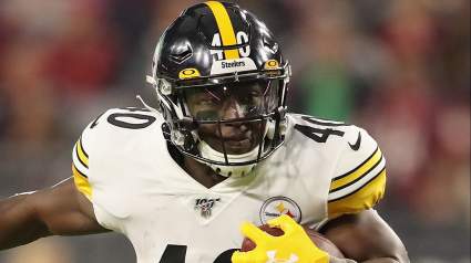 Buffalo Bills Amp Up Roster, Sign Ex-Steelers Running Back