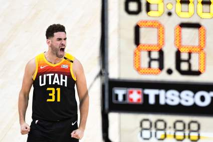 Sixers Sign Ex-Jazz Forward Nicknamed ‘Minivan’