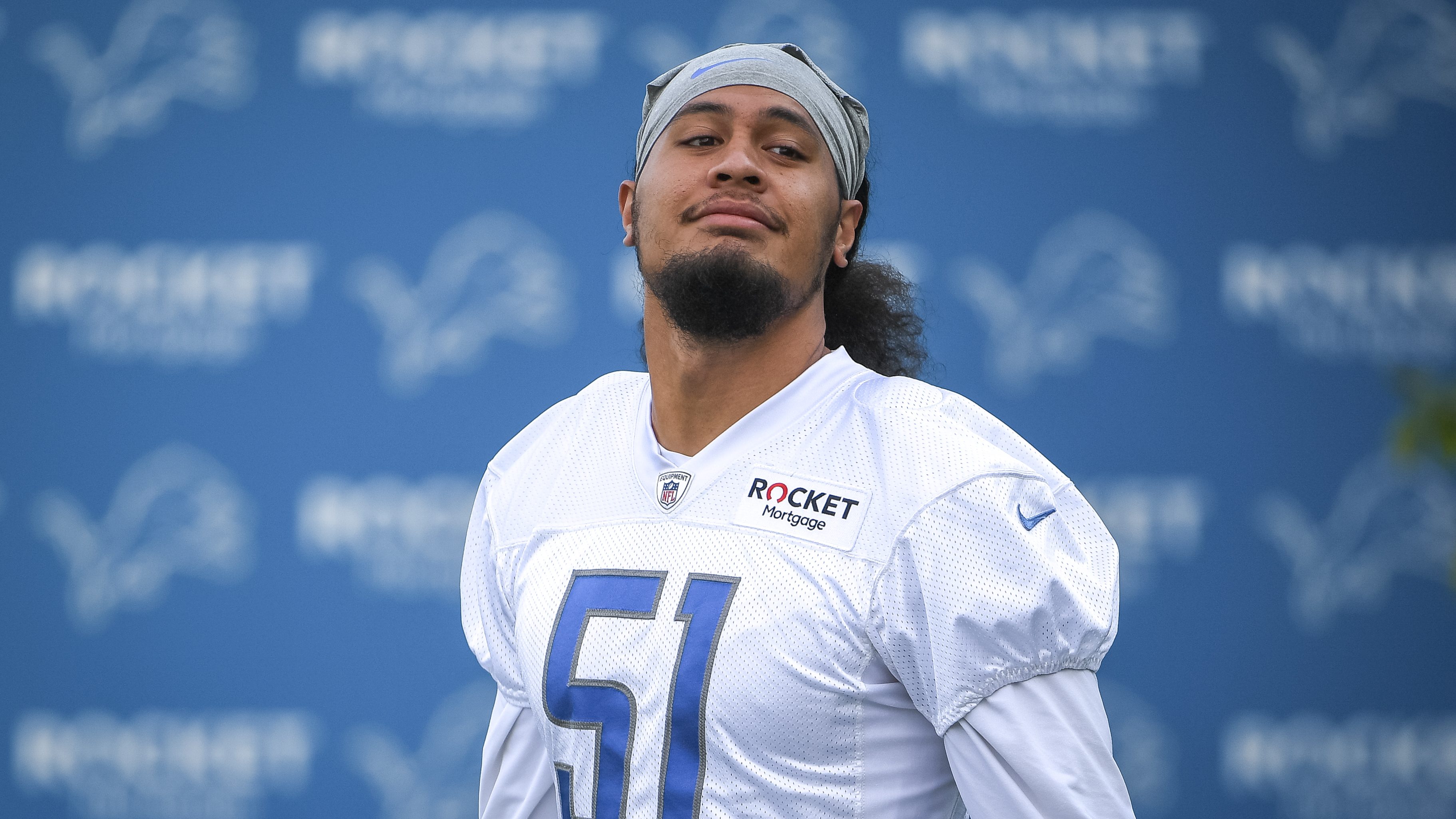 Lions Fans Rip Jahlani Tavai For Poor Play Vs. Steelers