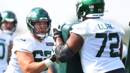 Jets Offensive Lineman Suffers Scary Neck Injury, Taken to Hospital