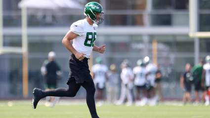 Surprising Jets Player Has Become Key ‘Glue Guy’ Heading Into 2021