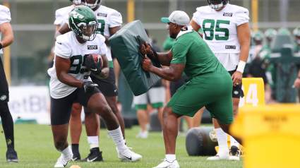 Jets Trade Away Promising Pass Catcher in Surprise Deadline Move