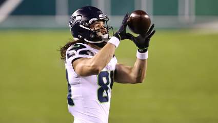 Seahawks’ Colby Parkinson Refractures Foot, Out ‘For A Bit’