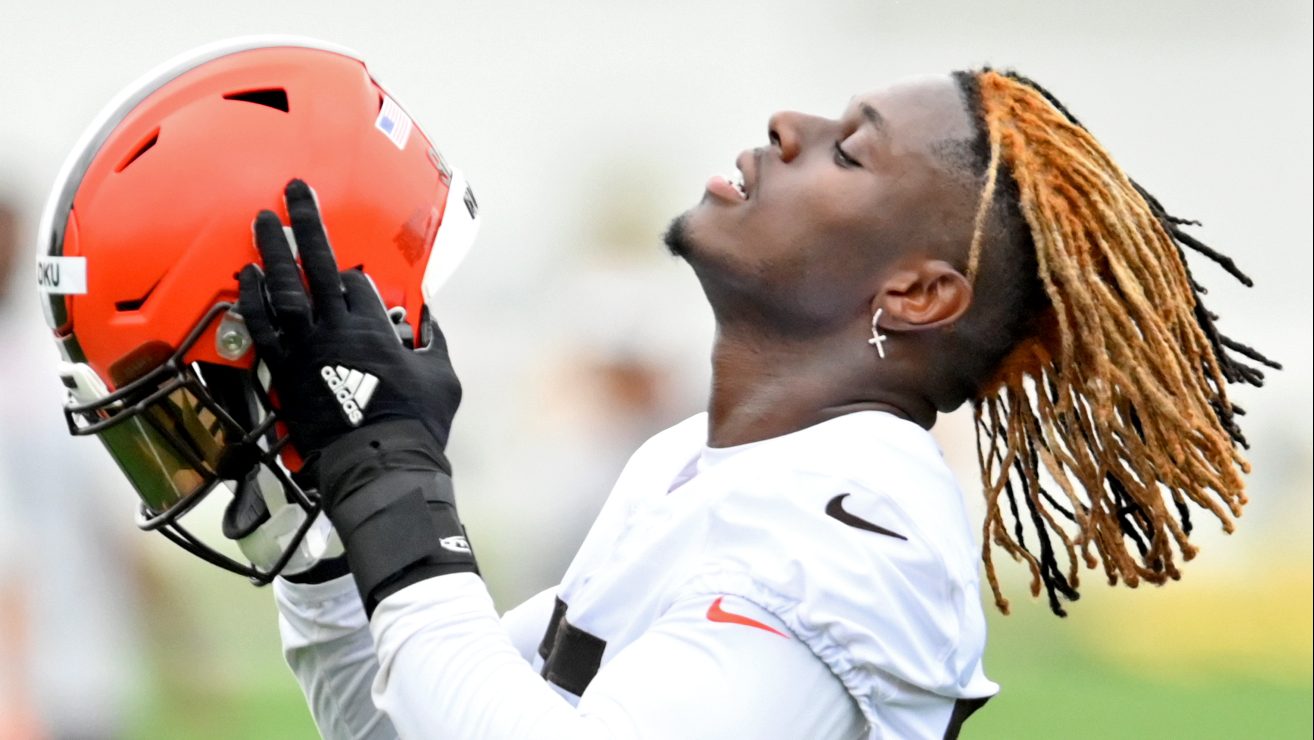 Browns TE David Njoku Makes Leap On First Released Depth Chart