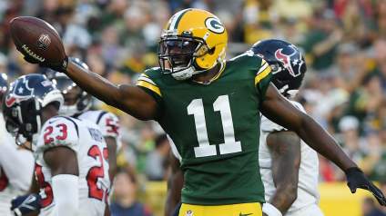 Packers Veteran WR Carted Off at Joint Practice With Jets