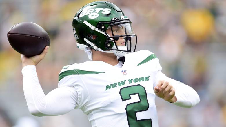 Quarterback Zach Wilson of the New York Jets passes the ball during News  Photo - Getty Images