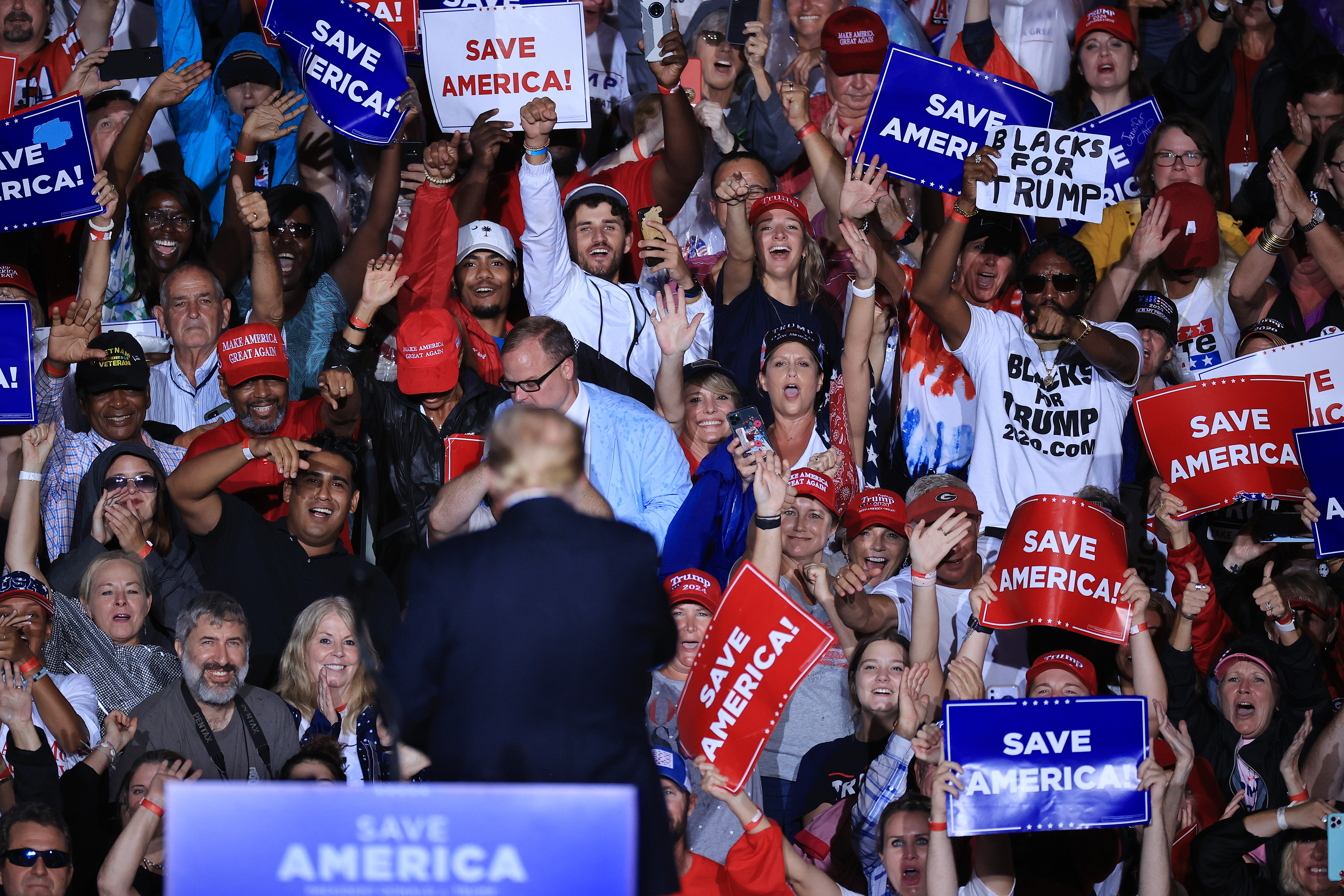 How Many Attended Trump's Alabama Rally? Crowd Size Photos