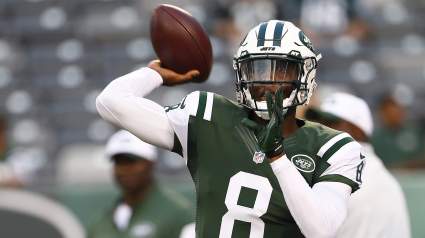 Jets Sign 13-Year Veteran QB, Cousin of Marshawn Lynch