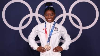 How Simone Biles Met Boyfriend Jonathan Owens