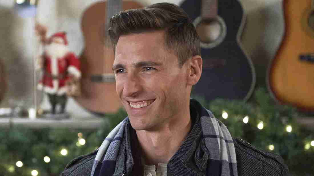 Andrew Walker Shares Photo of 'Maple Valley Christmas' Movie