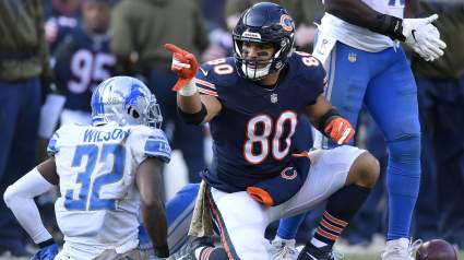 Packers Lose TE for Several Weeks, Could Seek Help From Ex-Bears Starter