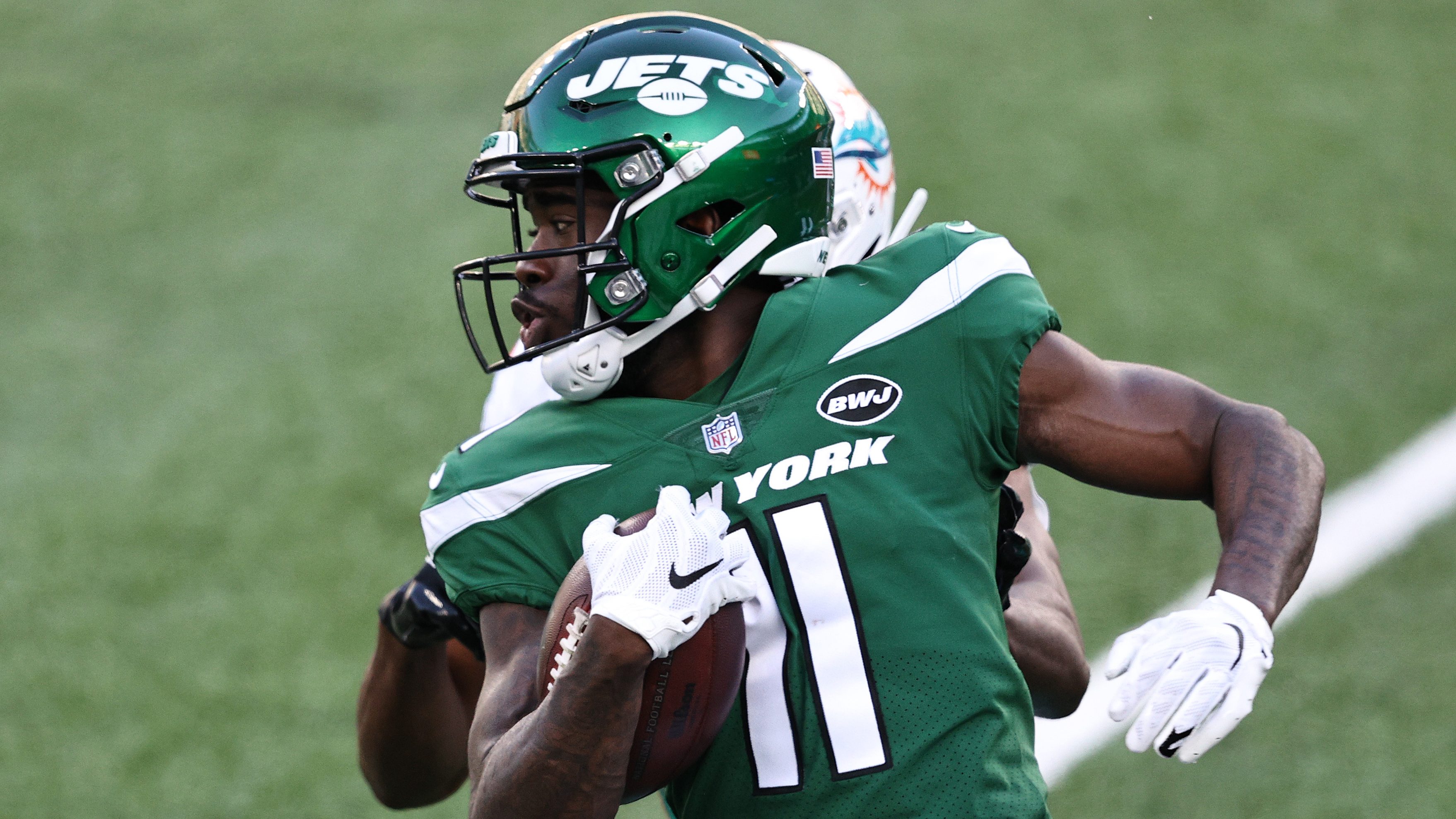 Jets rookie WR Garrett Wilson makes wild claim about NFL referee