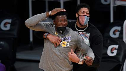 Former Lakers Forward Signs With Eastern Conference Contender