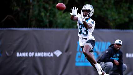 Broncos Steal Veteran Wide Receiver From Raiders: Report