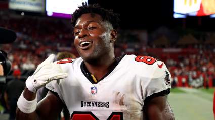 Bucs Star Antonio Brown Sends Message to the Haters