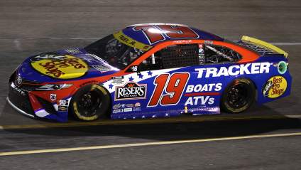 Martin Truex Jr. Holds Off Denny Hamlin at Richmond