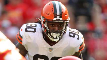 Chiefs Lose Out on Signing Veteran Edge Rusher: Report