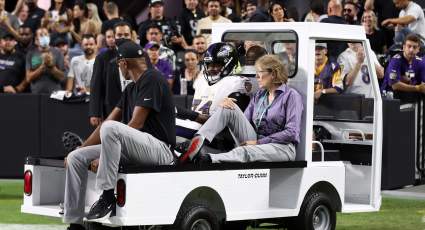 Ravens’ Starting LG Goes Down in First Half