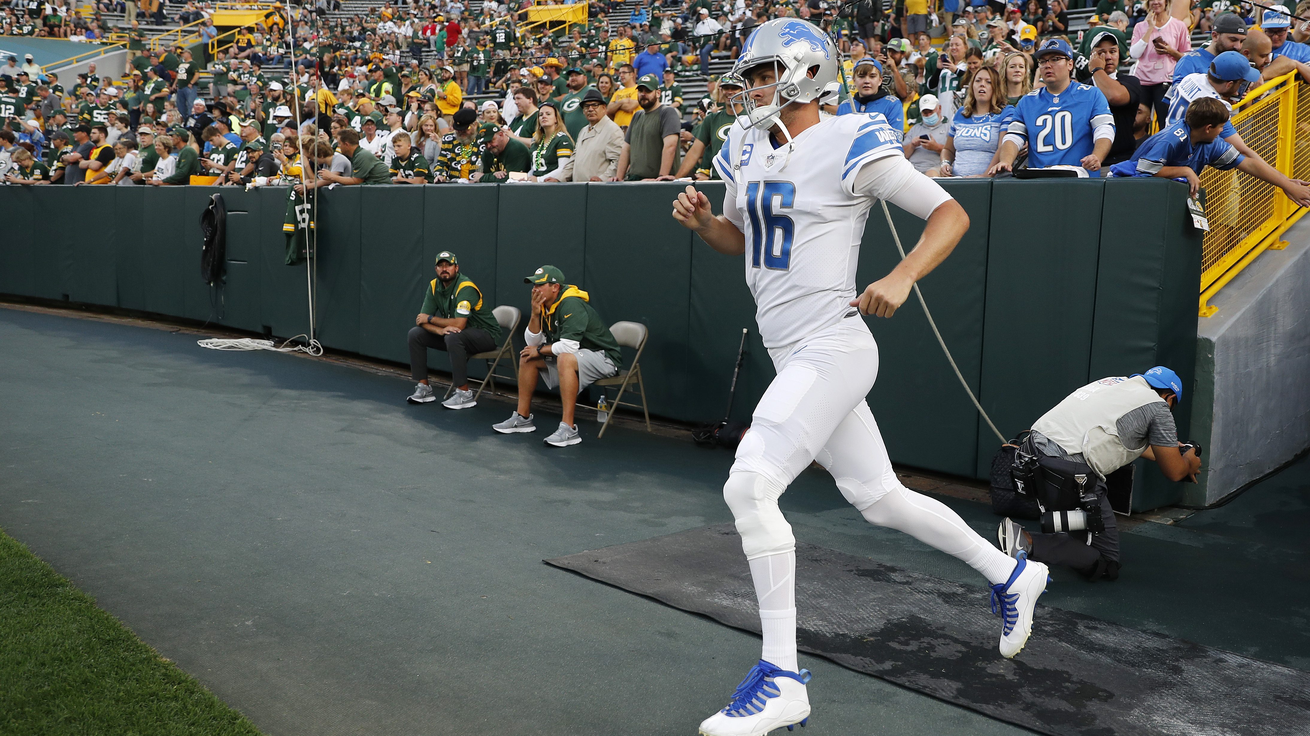Lions will wear all-white uniforms vs. Giants