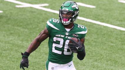 Ex-Jets’ Free-Agent Bust Agrees to Practice Squad Deal
