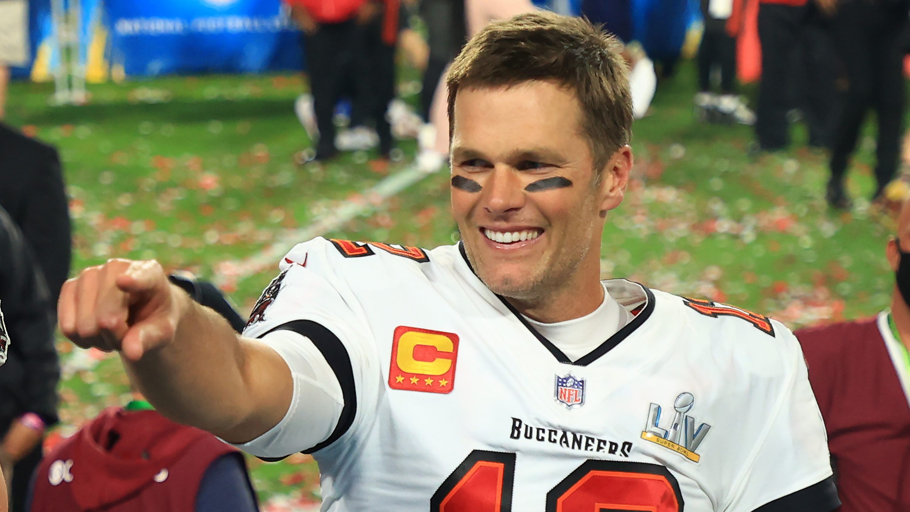 PHOTO: Tom Brady visits Michigan's football team 