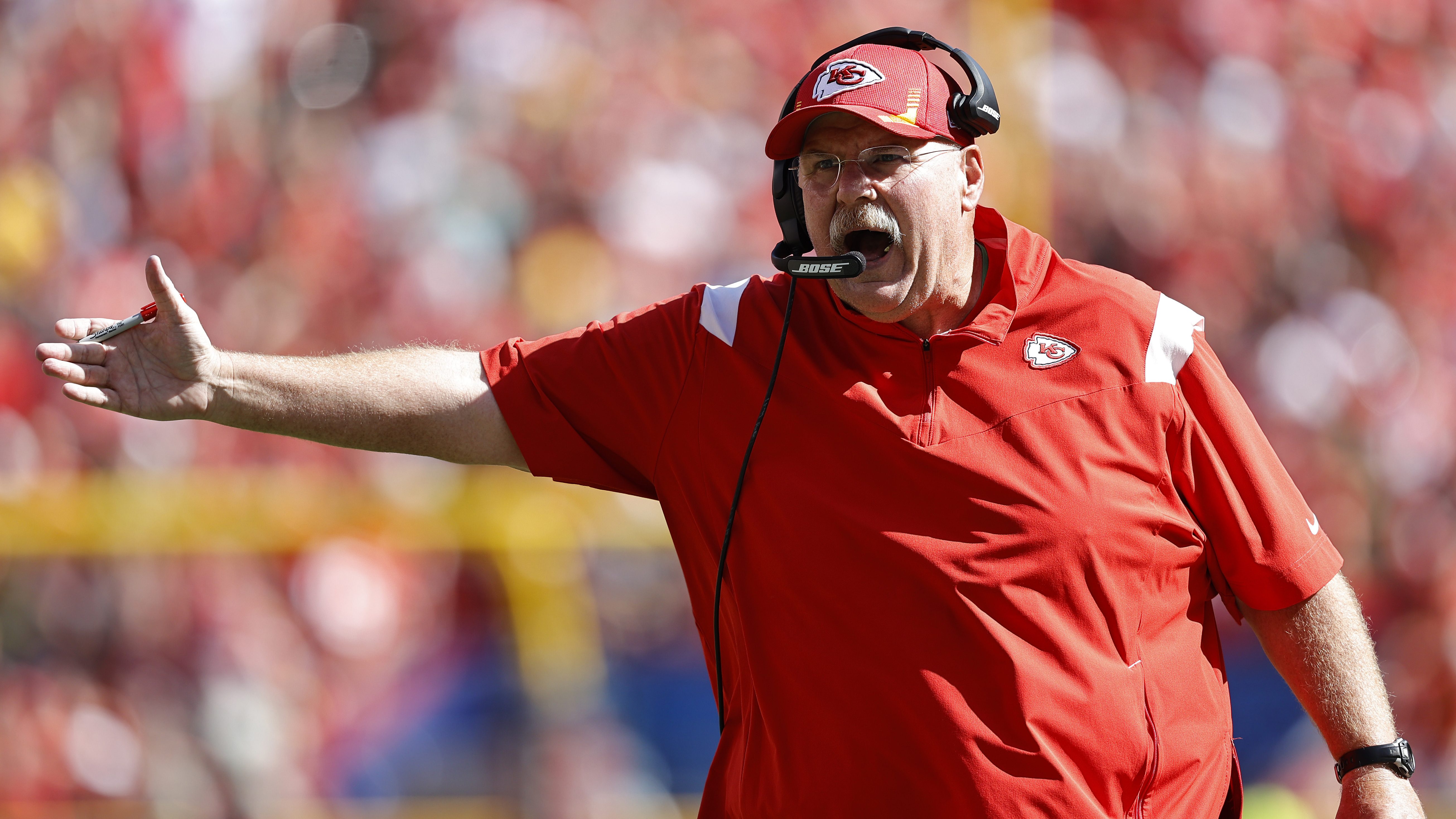 Andy Reid look-alike fan goes viral at Packers-Chiefs game